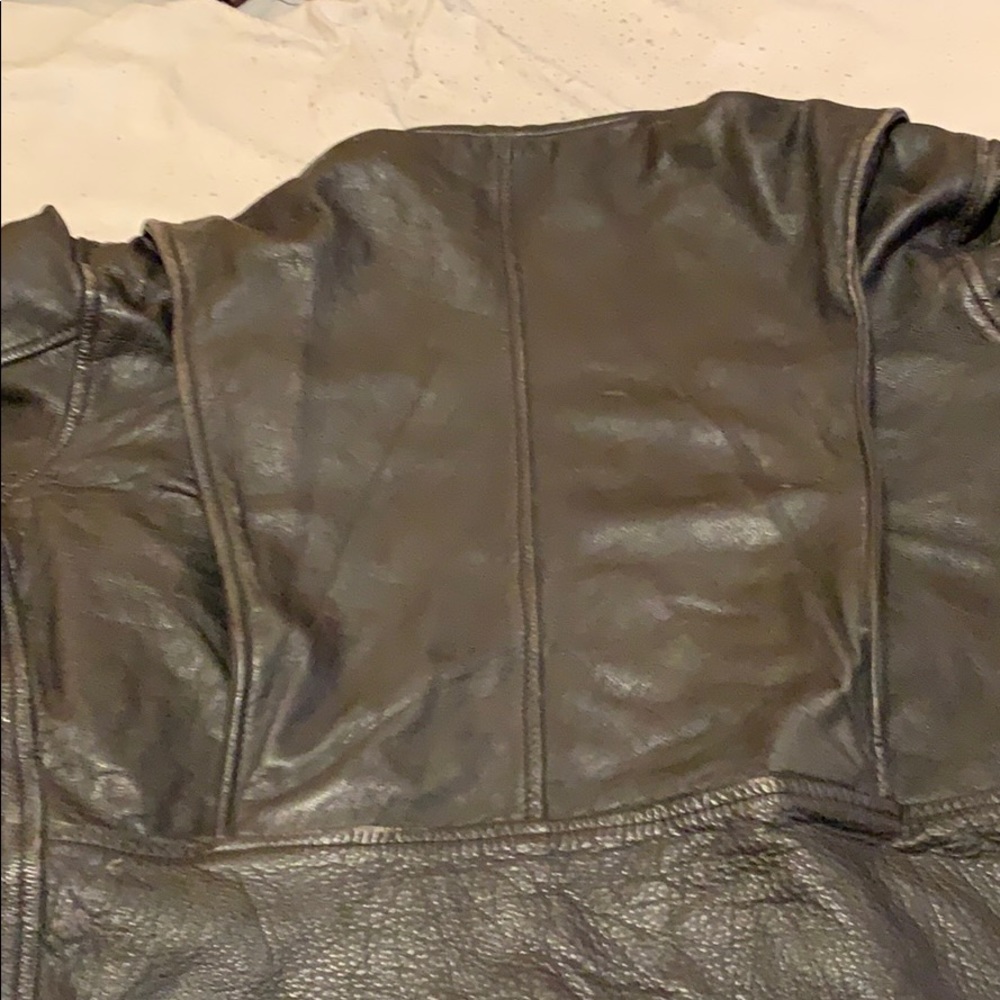 Leather jacket - Picture 6 of 6
